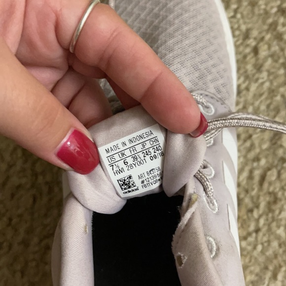 Sneakers - Picture 3 of 3